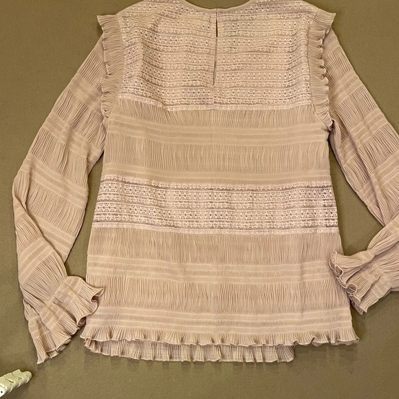 Velvet by Graham & Spencer Anthropologie Ruffle Lace Blouse Size Medium - Picture 5 of 11